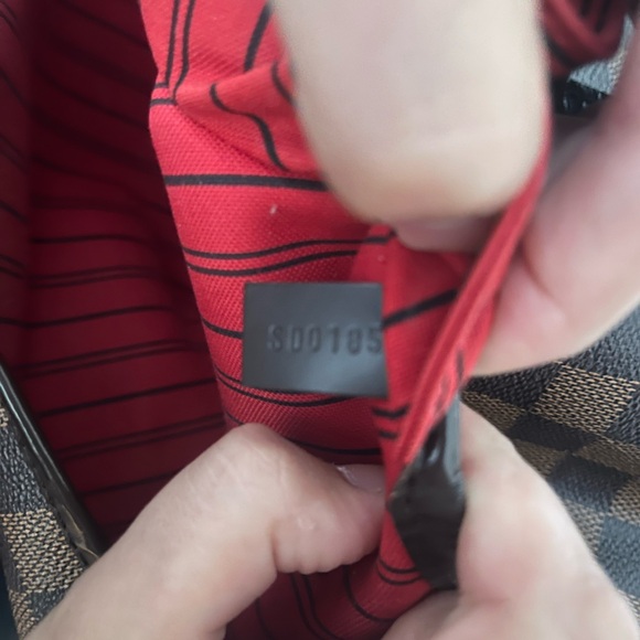 Authentic Louis Vuitton Neverfull GM - Picture 5 of 16